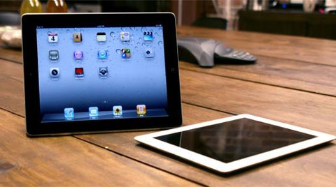 iPad của Apple với kích thước màn hình lớn, chạy iOS. Ảnh: Wired.