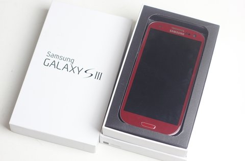 Samsung-Galaxy-S-III-2-JPG-1345178957_48