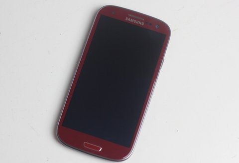 Samsung-Galaxy-S-III-4-JPG-1345178957_48