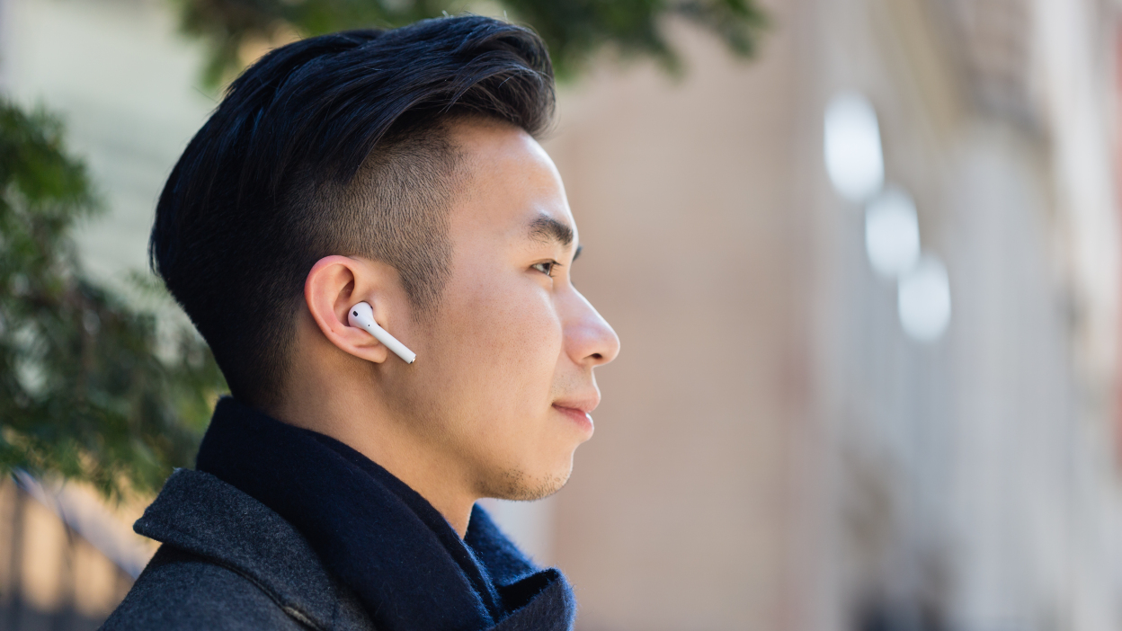 Apple AirPods Pro (second-gen) review: same look, better everything else -  The Verge