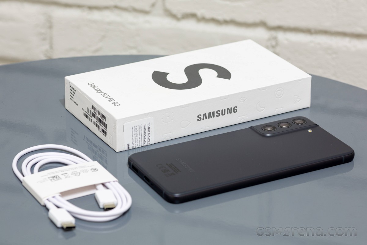 Giá Samsung Galaxy S21 FE tháng 8/2022 chạm đáy, nhiều tính năng khiến đại địch iPhone 11 'bật khóc'