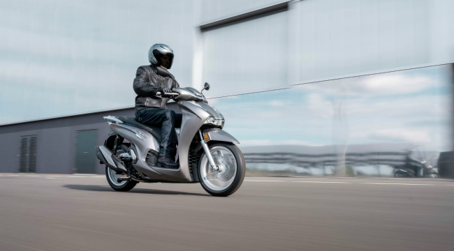 Cận cảnh Honda SH 350i 2021 vừa ra l&ograve;: &lsquo;Vua tay ga&rsquo; gi&uacute;p Honda tiếp tục thống trị thị trường ảnh 5