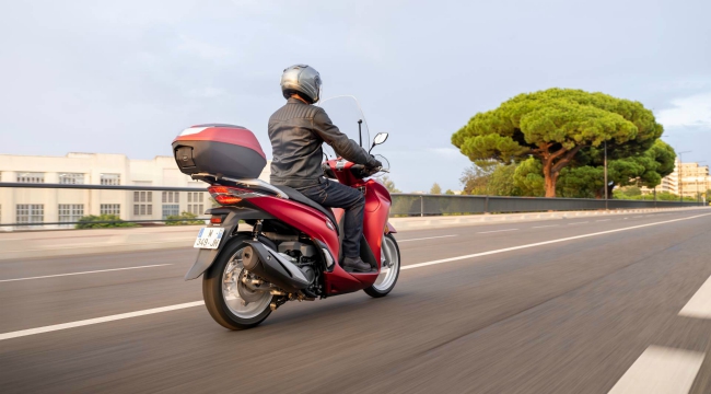 Cận cảnh Honda SH 350i 2021 vừa ra l&ograve;: &lsquo;Vua tay ga&rsquo; gi&uacute;p Honda tiếp tục thống trị thị trường ảnh 7