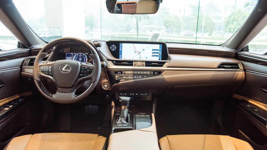 Lexus ES 2021 ra mắt tại Việt Nam, nâng cấp tính năng hấp dẫn, giá không đổi ảnh 3