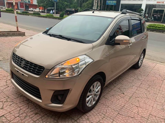 Suzuki Ertiga giá chỉ hơn 300 triệu đồng khiến khách Việt nhốn nháo, quên béng cả Mitsubishi Xpander ảnh 1