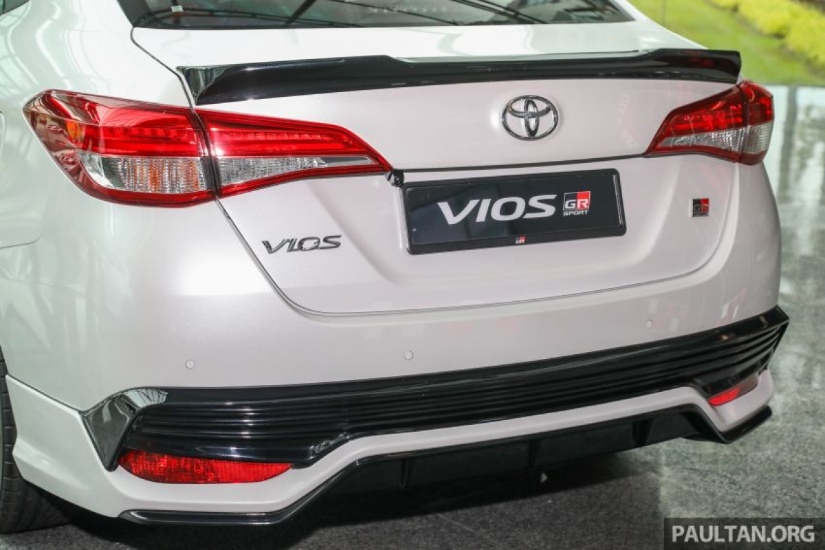 Chi tiết Toyota Vios GR-S: Ngoại hình đẹp ‘không góc chết’, sức mạnh khiến Hyundai Accent ‘run rẩy’ ảnh 5