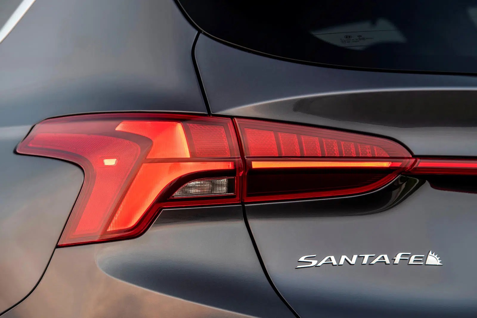 Chưa ra mắt, Hyundai Santa Fe 2021 tại Việt Nam đã lộ nội thất cực sang, Toyota Fortuner ‘run rẩy’ ảnh 4