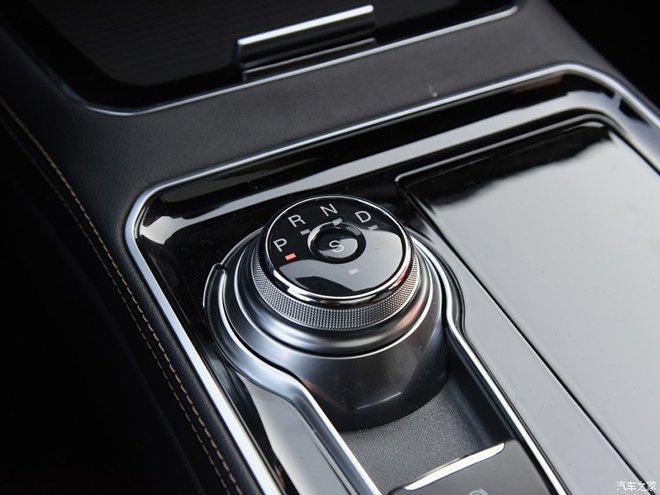 Ford Edge 2021 ra mắt: Nội thất xịn như xe sang khiến Toyota Venza và Kia Sportage ‘kinh hồn bạt vía ảnh 10