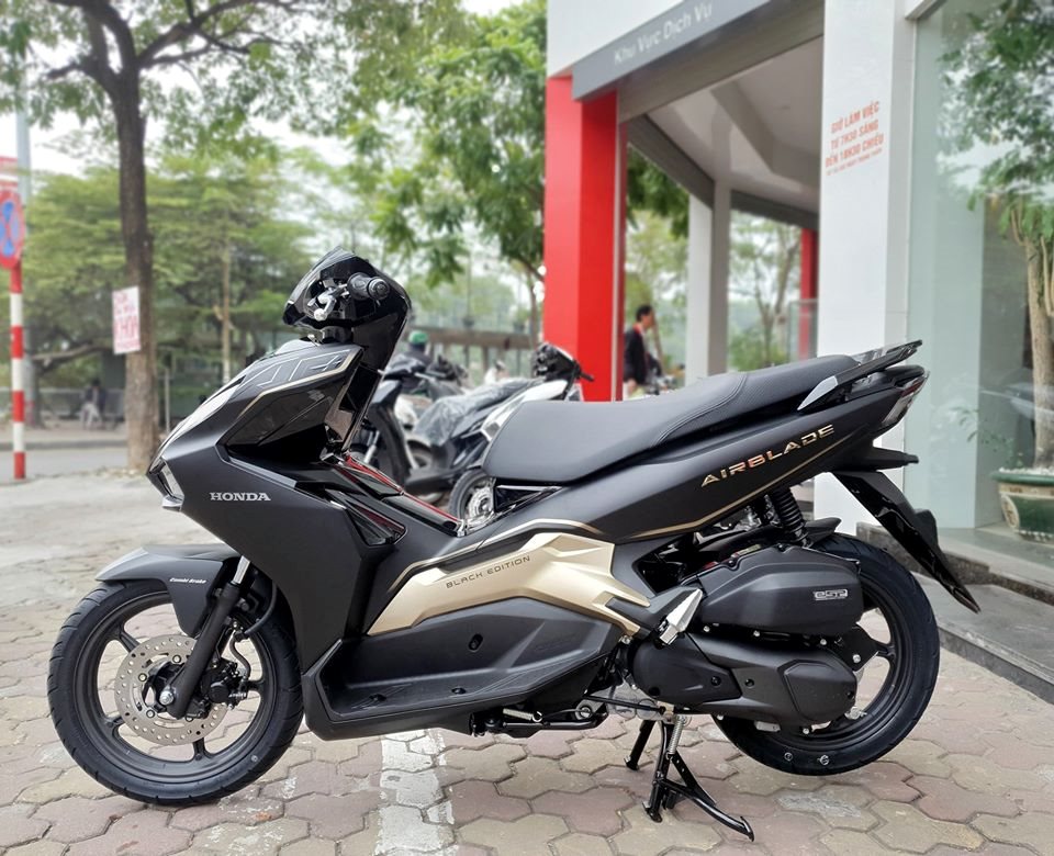 Yamaha Exciter, Honda Winner X v&agrave; Air Blade c&ugrave;ng c&oacute; gi&aacute; &lsquo;rẻ như b&egrave;o&rsquo;, quyết k&eacute;o kh&aacute;ch dịp cuối năm ảnh 3