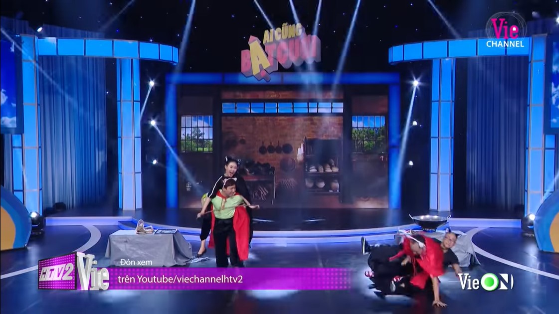 Trấn Th&agrave;nh d&ugrave;ng &lsquo;chi&ecirc;u tr&ograve;&rsquo; cực độc, khiến đồng nghiệp ng&atilde; s&otilde;ng so&agrave;i trước mặt kh&aacute;n giả ảnh 3