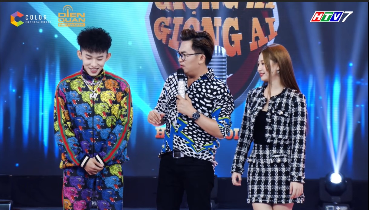 Tự &aacute;i v&igrave; bị đ&agrave;n em ch&ecirc; bai, Trấn Th&agrave;nh cởi &aacute;o l&agrave;m điều bất ngờ ngay tr&ecirc;n s&oacute;ng truyền h&igrave;nh ảnh 1