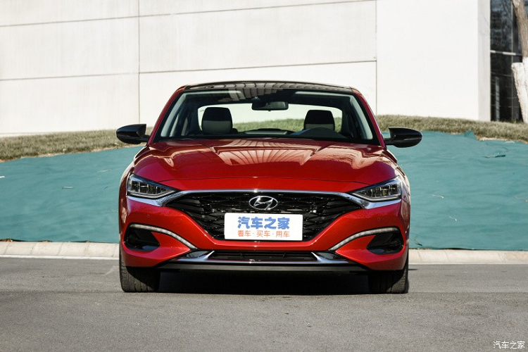 Hyundai Lafesta 2021 ra mắt với giá từ 473 triệu khiến Honda Civic, Mazda3 và Kia Cerato nghẹt thở ảnh 2