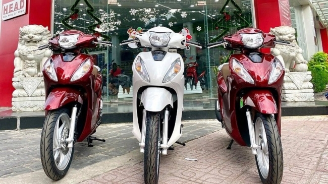 Tin xe hot 11/10: Giá xe Honda Vision bất ngờ biến động tại đại lý, khách Việt đổ xô mua xe ảnh 1