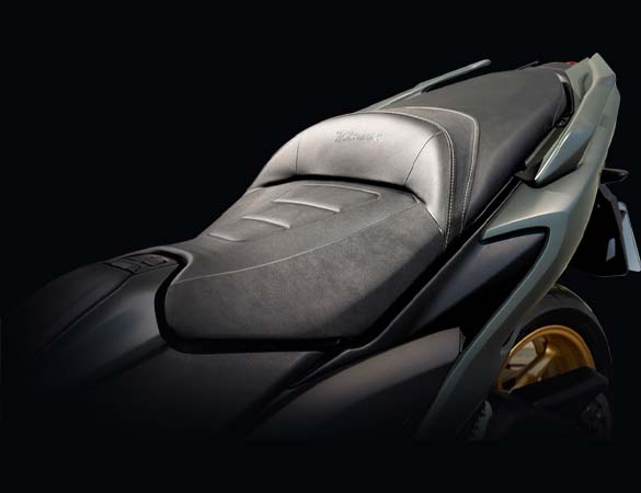 Yamaha ra mắt mẫu xe tay ga mạnh mẽ hơn Honda SH 350i, giá bán khiến ‘Vua tay ga’ choáng váng ảnh 4