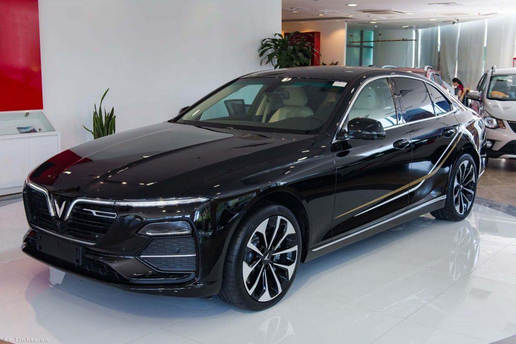 Ưu đ&atilde;i mạnh tay h&uacute;t kh&aacute;ch Việt, VinFast Lux A2.0 c&oacute; gi&aacute; thấp kỉ lục khiến Toyota Camry đau đầu ảnh 1