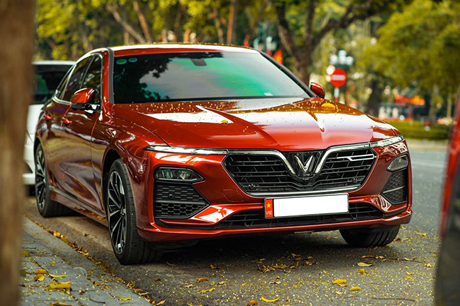 Ưu đ&atilde;i mạnh tay h&uacute;t kh&aacute;ch Việt, VinFast Lux A2.0 c&oacute; gi&aacute; thấp kỉ lục khiến Toyota Camry đau đầu ảnh 3
