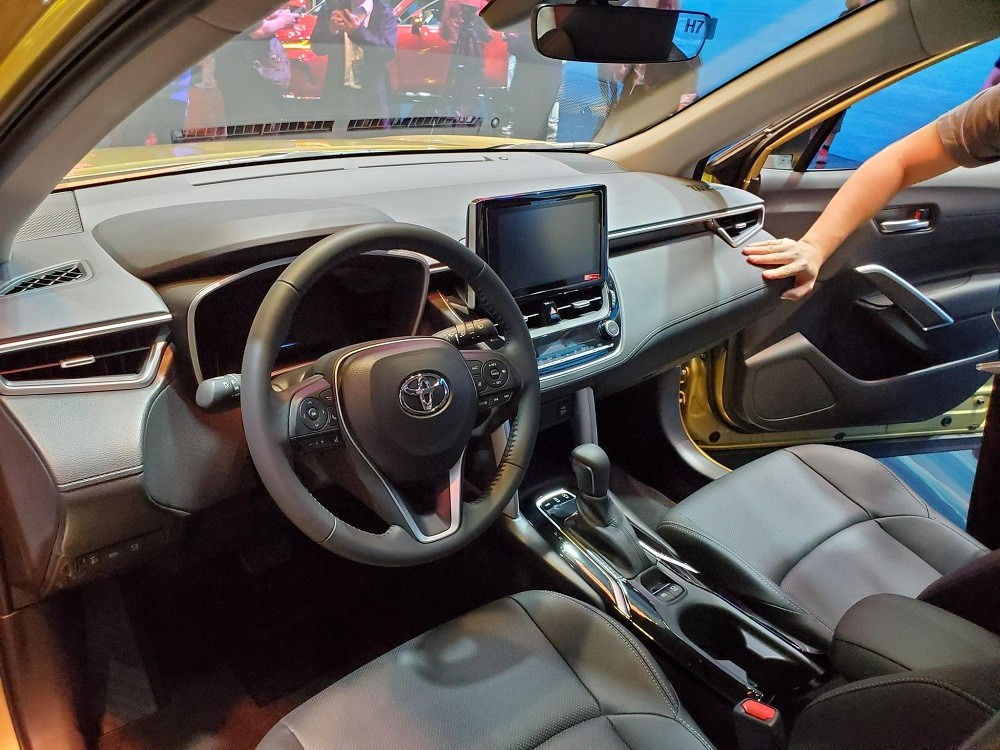 Toyota ra mắt ‘kẻ thay thế’ Corolla Cross, thiết kế mãn nhãn làm Kia Seltos và Hyundai Kona lác mắt ảnh 7