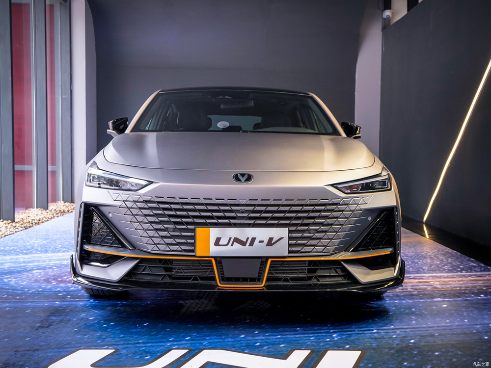 Tuyệt tác sedan mới trình làng: Thiết kế làm lu mờ Kia K3, trang bị đe nẹt Hyundai Elantra ảnh 3