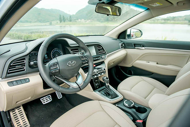 Giá lăn bánh Hyundai Elantra tháng 7/2022: Cực kì hấp dẫn, thách thức Toyota Corolla Altis và Kia K3 ảnh 7