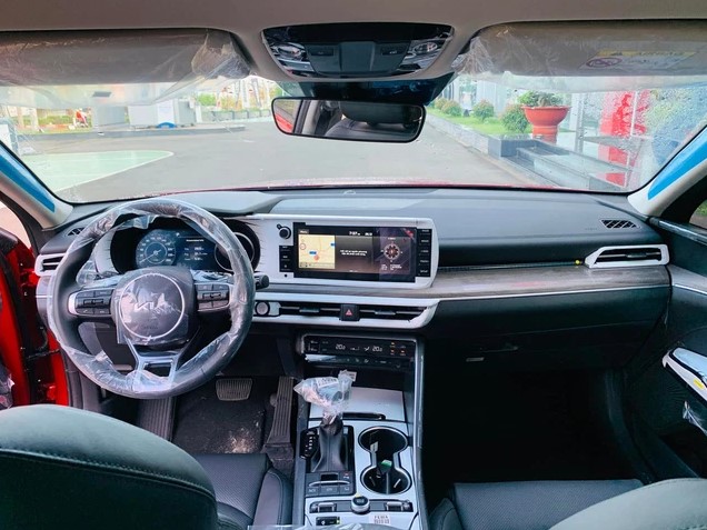 Đối thủ cân sức cân tài Toyota Camry cập bến đại lý Việt với giá bán rẻ hơn 181 triệu đồng ảnh 6