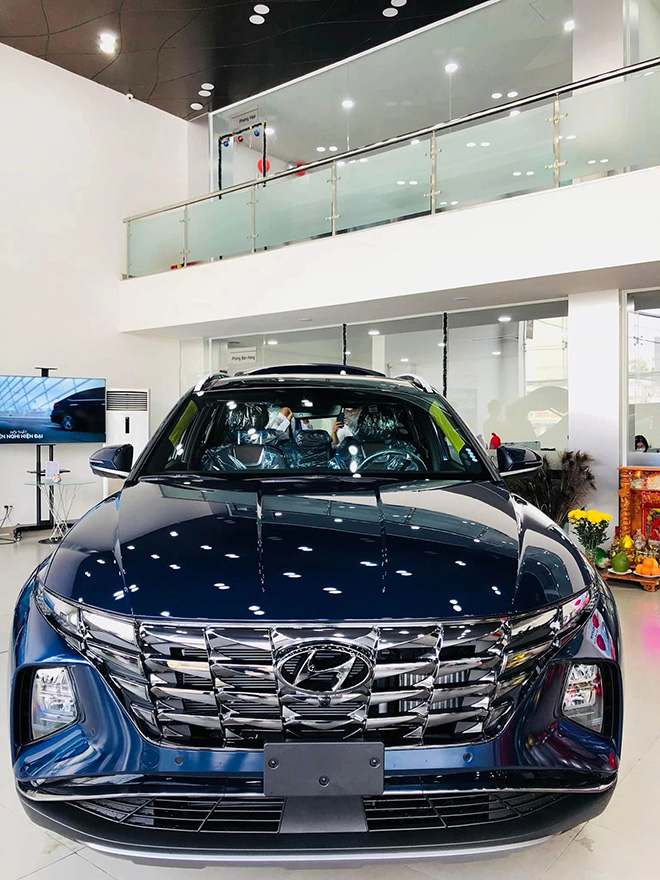 Hyundai Tucson 2022 đổ bộ đại lý Việt: Thiết kế tuyệt đẹp, giá bán ‘đe nẹt’ Mazda CX-5 và Honda CR-V ảnh 1