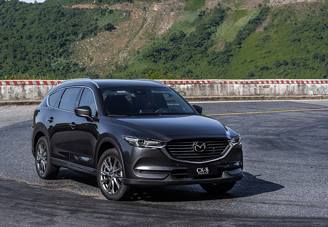 Giá lăn bánh Mazda CX-8 tháng 3/2022: Lấn lướt Hyundai Santa Fe và Toyota Fortuner bằng ưu đãi khủng ảnh 4