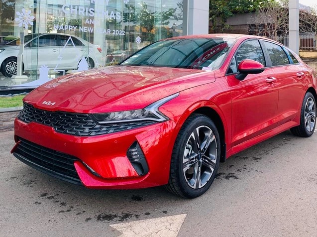 Tin xe trưa 30/12: &lsquo;Khắc tinh&rsquo; của Toyota Camry đổ bộ đại l&yacute; Việt với gi&aacute; b&aacute;n rẻ hơn 181 triệu đồng ảnh 1