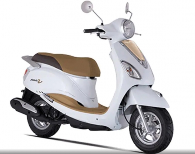 Tin xe trưa 30/12: &lsquo;Khắc tinh&rsquo; của Toyota Camry đổ bộ đại l&yacute; Việt với gi&aacute; b&aacute;n rẻ hơn 181 triệu đồng ảnh 2