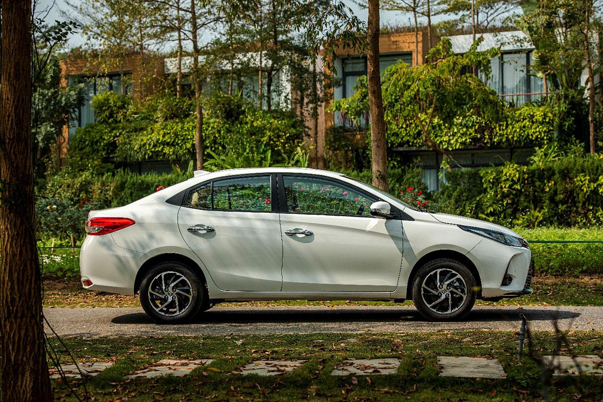 Toyota Vios giảm gi&aacute; sốc tại đại l&yacute;, quyết cho Hyundai Accent v&agrave; Honda City &lsquo;đo v&aacute;n&rsquo; ảnh 2