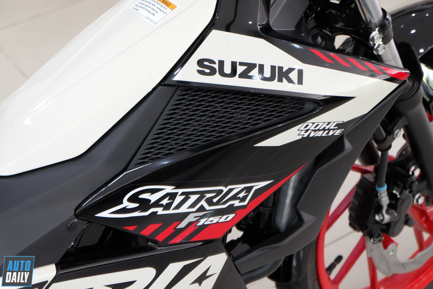 Cận cảnh siêu phẩm côn tay giá 52 triệu của Suzuki ‘hạ đo ván’ Yamaha Exciter và Honda Winner X ảnh 11