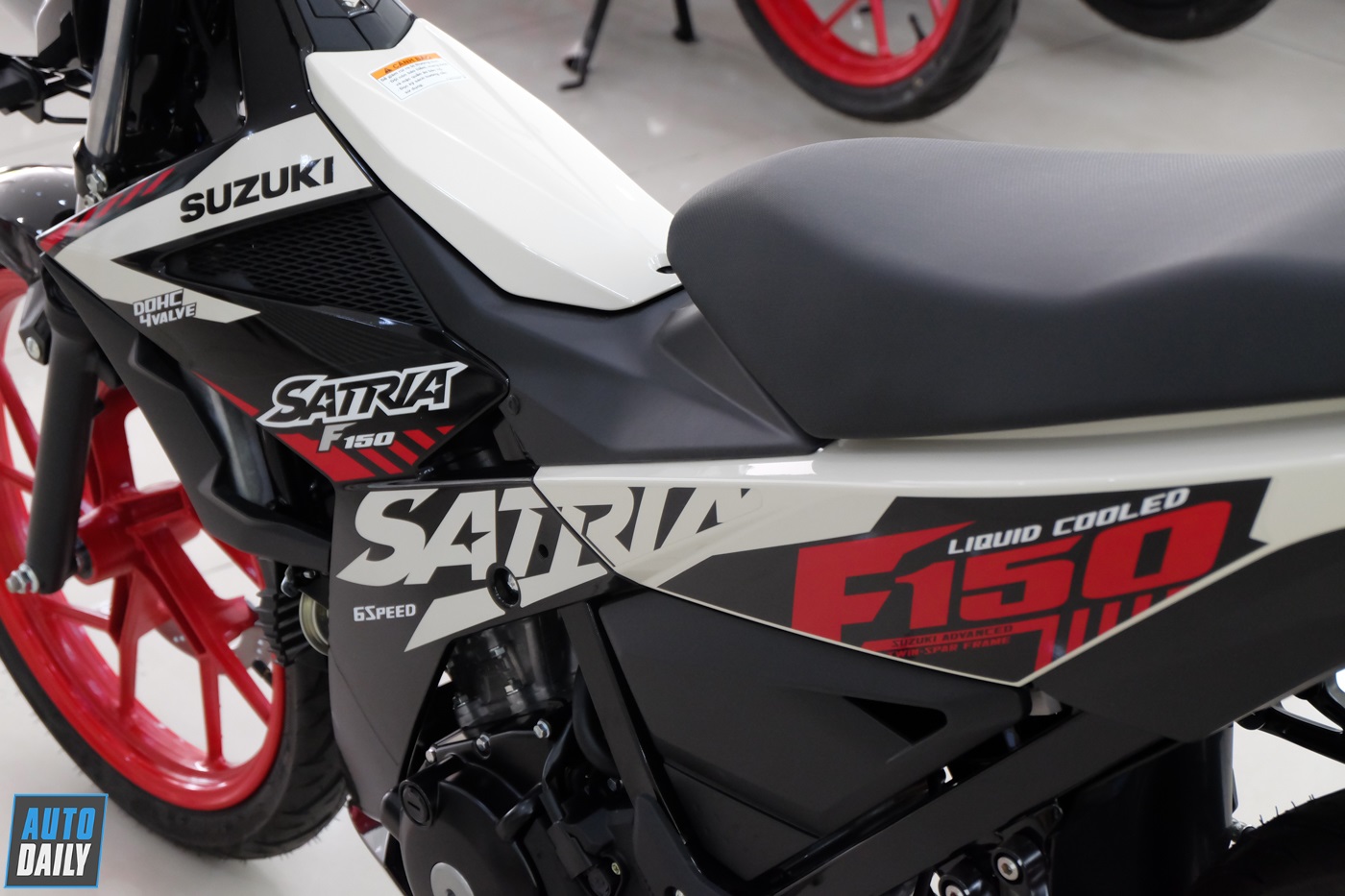 Cận cảnh siêu phẩm côn tay giá 52 triệu của Suzuki ‘hạ đo ván’ Yamaha Exciter và Honda Winner X ảnh 12