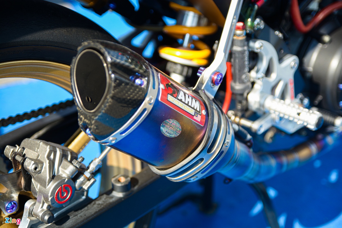Yamaha Exciter 150 bản độ xe đua tuyệt đỉnh khiến Honda Winner X &lsquo;l&aacute;c mắt&rsquo; ảnh 10
