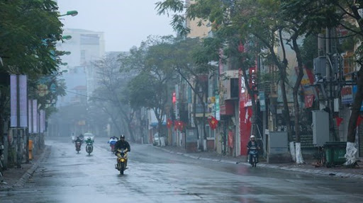 Dự báo thời tiết Hà Nội ngày 27/3: Nhiệt độ tăng đáng kể, mưa và sương mù vẫn che mờ Hà Nội ảnh 1