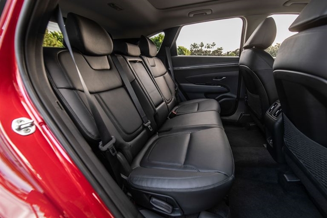 Hyundai Tucson 2022 ra mắt với giá chỉ 572 triệu đồng, khiến Honda CR-V và Mazda CX-5 choáng váng ảnh 3