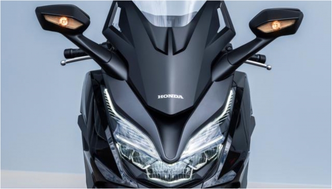 Tin n&oacute;ng nhất 12/3: Tự đ&oacute;ng cảnh n&oacute;ng, Ngọc Trinh n&oacute;i một c&acirc;u khiến đạo diễn v&agrave; đồng nghiệp đỏ mặt ảnh 2