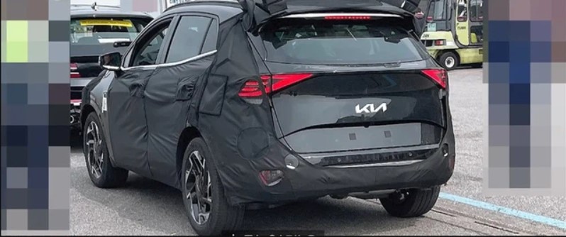 Honda CR-V ‘choáng váng’, Mazda CX-5 ‘chấn động’ vì tuyệt phẩm SUV mới của KIA vừa lộ diện ảnh 1