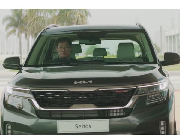 KIA Seltos 2021 mới đổ bộ đại lý, ‘ngày tàn’ của Toyota Corolla Cross và Hyundai Kona đã đến ảnh 1