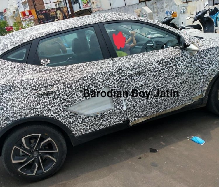 ‘Kình địch’ của KIA Seltos rò rỉ hình ảnh trước khi ra mắt, Toyota Corolla Cross ‘nín thở’ lo lắng ảnh 1