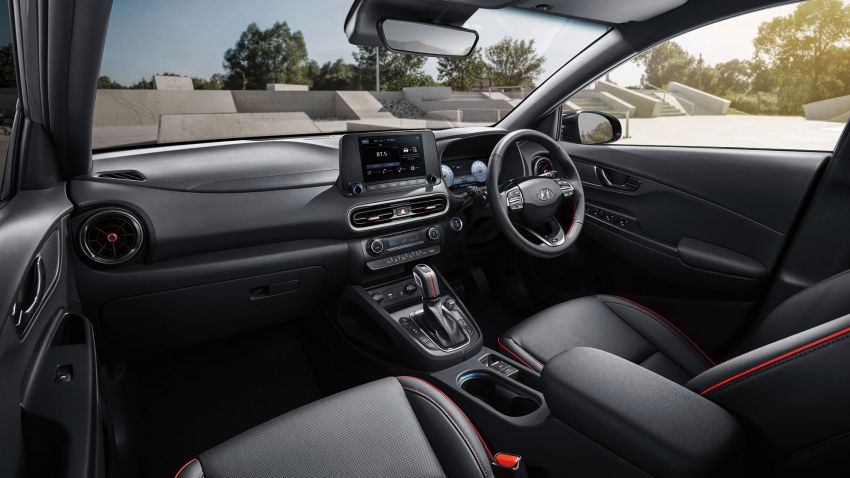 Hyundai Kona tung 2 phi&ecirc;n bản mới cực đỉnh, KIA Seltos v&agrave; Toyota Corolla Cross cũng kh&oacute; c&oacute; cửa so b&igrave; ảnh 6