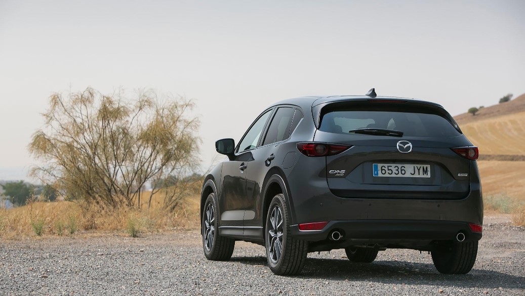 Mazda CX-5 2022 nhận nâng cấp mới cực bá đạo, sẵn sàng nghiền nát Honda CR-V và Hyundai Tucson ảnh 3