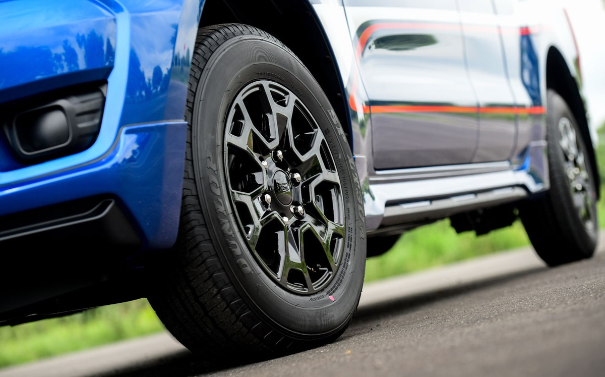 ‘Vua bán tải’ Ford Ranger tung phiên bản mới: Giá chỉ 489 triệu, trang bị xịn sò vô đối ảnh 4