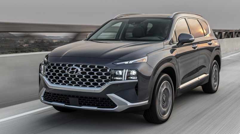 Hyundai Santa Fe 2022 ch&iacute;nh thức tr&igrave;nh l&agrave;ng với gi&aacute; 843 triệu, &lsquo;hủy diệt&rsquo; ho&agrave;n to&agrave;n Toyota Fortuner ảnh 2