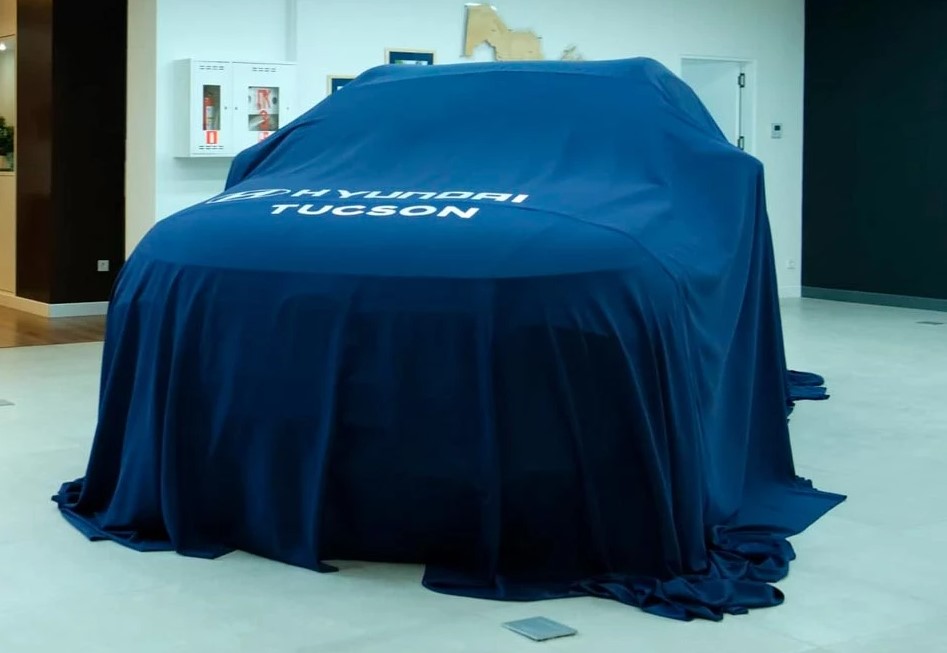 Hyundai Tucson thế hệ mới ra mắt: Thiết kế làm lu mờ Mazda CX-5, trang bị đè bẹp Honda CR-V ảnh 2