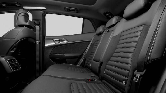 &lsquo;Anh em&rsquo; của KIA Seltos thiết kế đẹp ngất ng&acirc;y, trang bị cực xịn khiến Toyota Corolla Cross &lsquo;run sợ&rsquo; ảnh 23