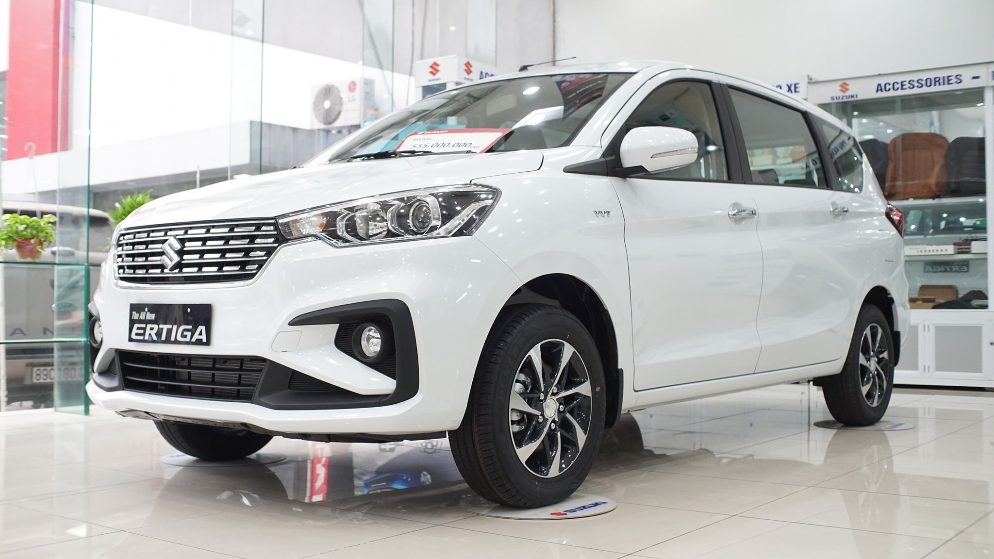 Gi&aacute; lăn b&aacute;nh Suzuki Ertiga rẻ giật m&igrave;nh nhờ ưu đ&atilde;i khủng, khiến Mitsubishi Xpander &lsquo;run như cầy sấy' ảnh 2