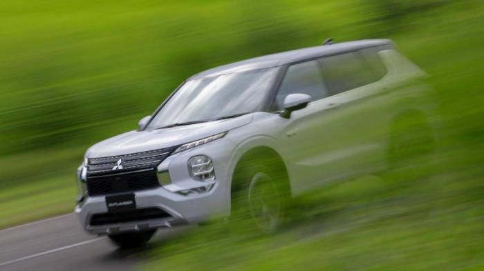 Mitsubishi hé lộ siêu đối thủ mới của Toyota Fortuner, Hyundai Santa Fe cũng phải run rẩy ảnh 3