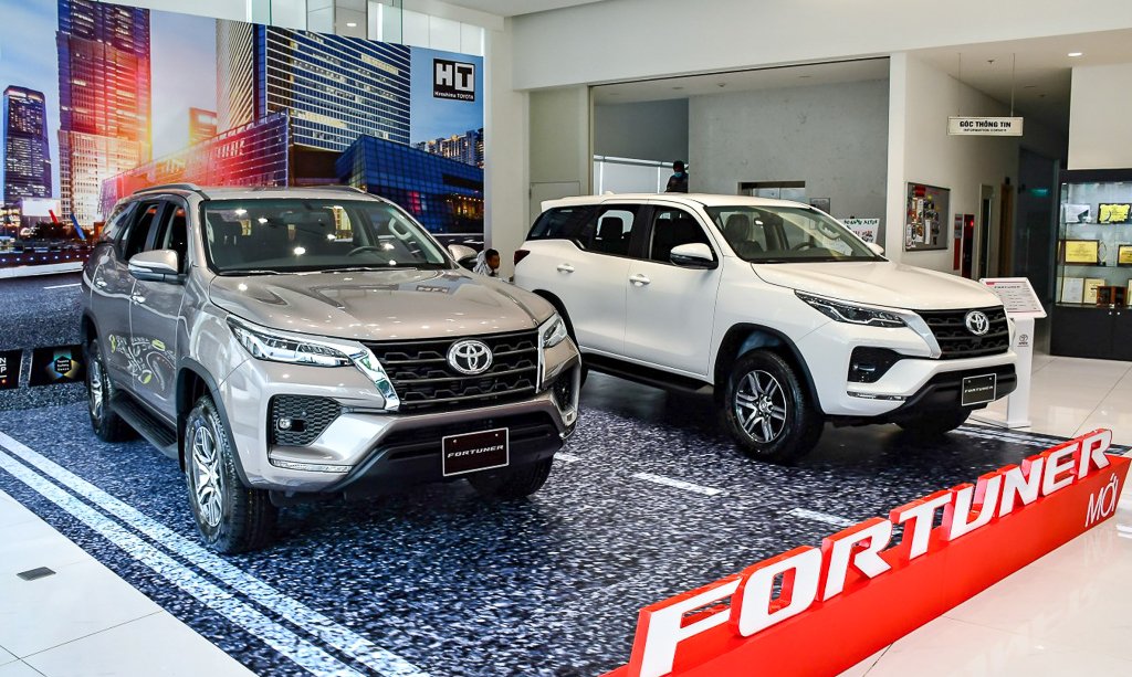 Quyết hạ bệ Hyundai Santa Fe, Toyota Fortuner tung ưu đãi khủng khiến khách Việt không thể bỏ qua ảnh 2