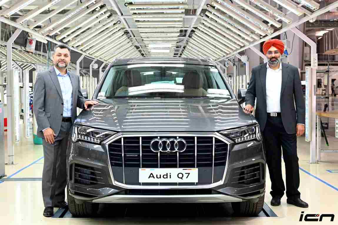 Audi Q7 2022 ‘chào sân’ với giá 2,4 tỷ đồng: Thay đổi thiết kế, nội thất sửa đổi và động cơ xăng mới ảnh 3