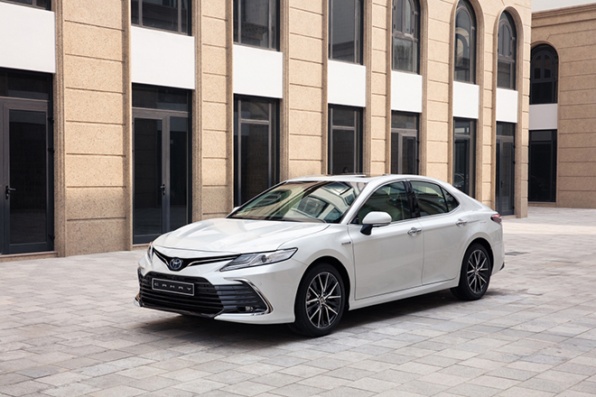 Giá lăn bánh Toyota Camry tháng 6/2022 siêu hấp dẫn, ‘chặt đẹp’ Honda Accord và Mazda6 ảnh 4