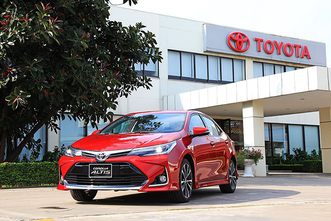 Gi&aacute; lăn b&aacute;nh Toyota Corolla Altis th&aacute;ng 2/2022: Ưu đ&atilde;i ngập tr&agrave;n, so k&egrave; Kia K3 v&agrave; Hyundai Elantra ảnh 1
